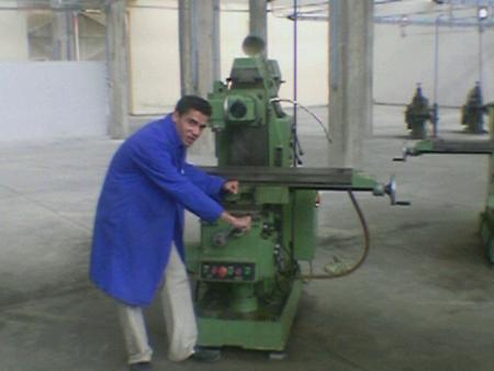 moi avec la machine de fraisage